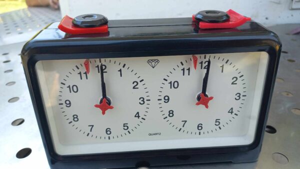 Ajedrez profesional con reloj - Imagen 5